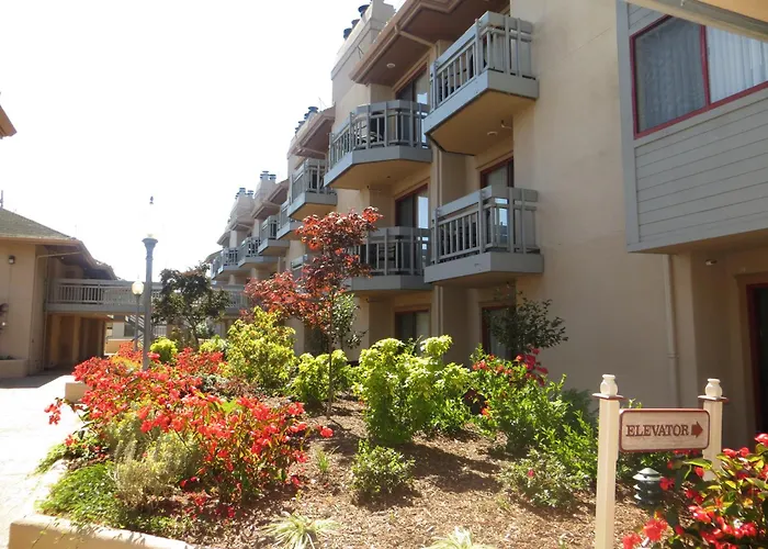 Victorian Inn Monterey